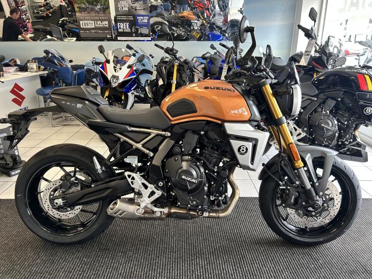 Suzuki GSX-8T