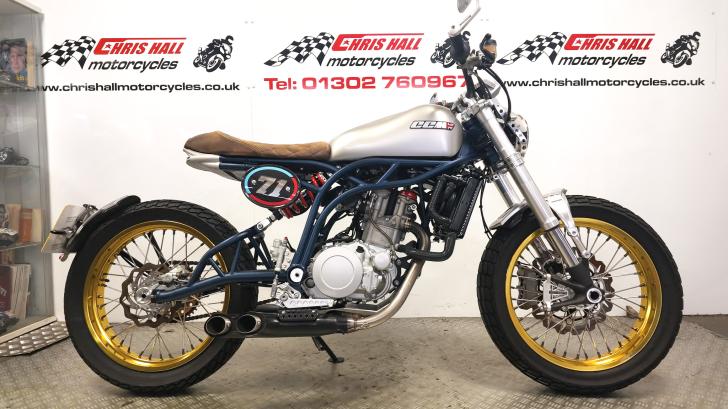Ccm SPITFIRE BOBBER
