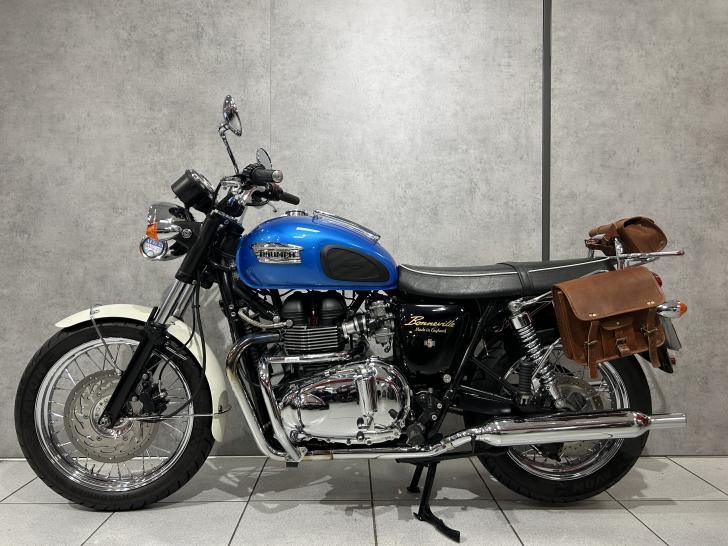 TRIUMPH BONNEVILLE T100