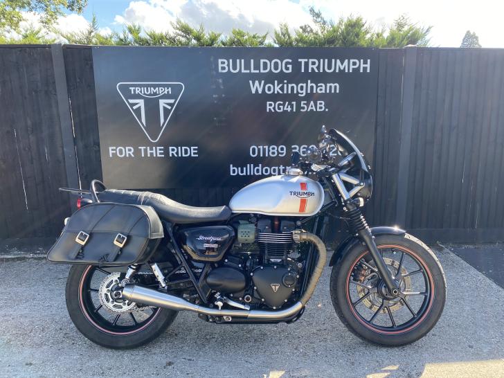 Triumph STREET TWIN