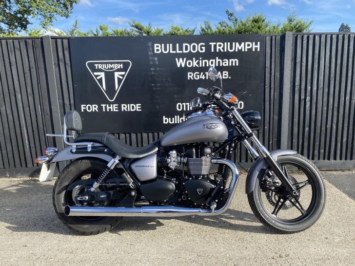 Triumph SPEEDMASTER 865