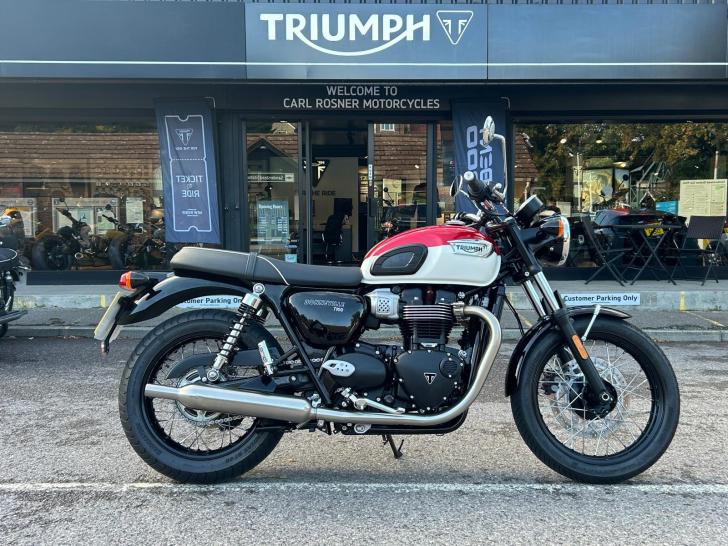 Triumph BONNEVILLE T100