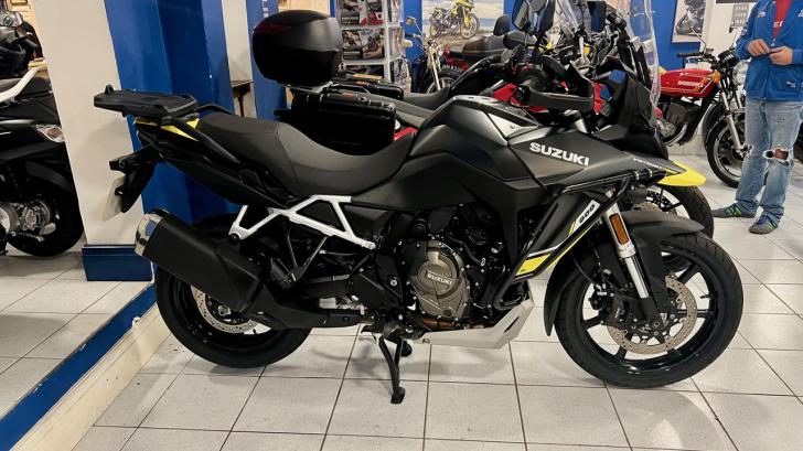 Suzuki V-STROM 800RE