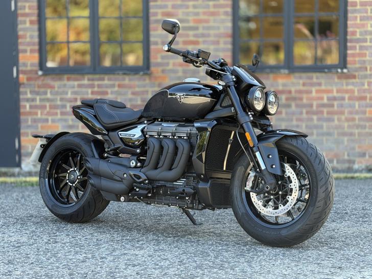 Triumph ROCKET 3 STORM R