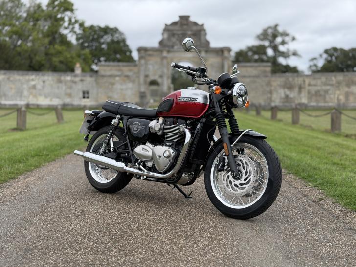 Triumph BONNEVILLE T120