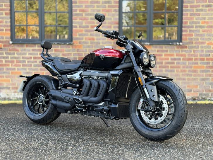Triumph ROCKET 3 STORM R
