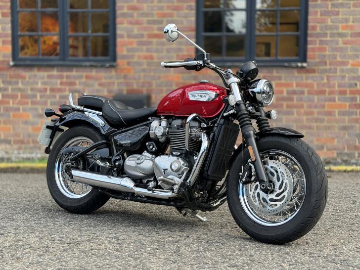 TRIUMPH BONNEVILLE SPEEDMASTER