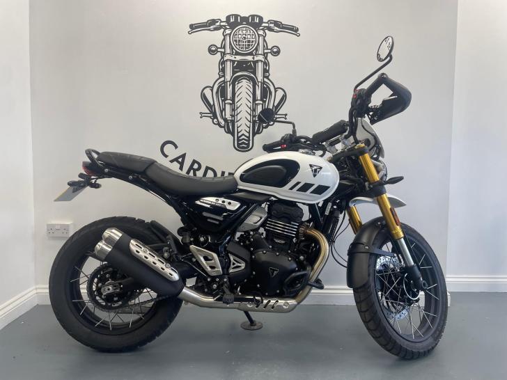 TRIUMPH SCRAMBLER 400 XC