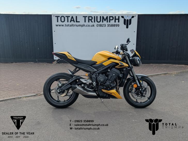 TRIUMPH STREET TRIPLE 765 RS