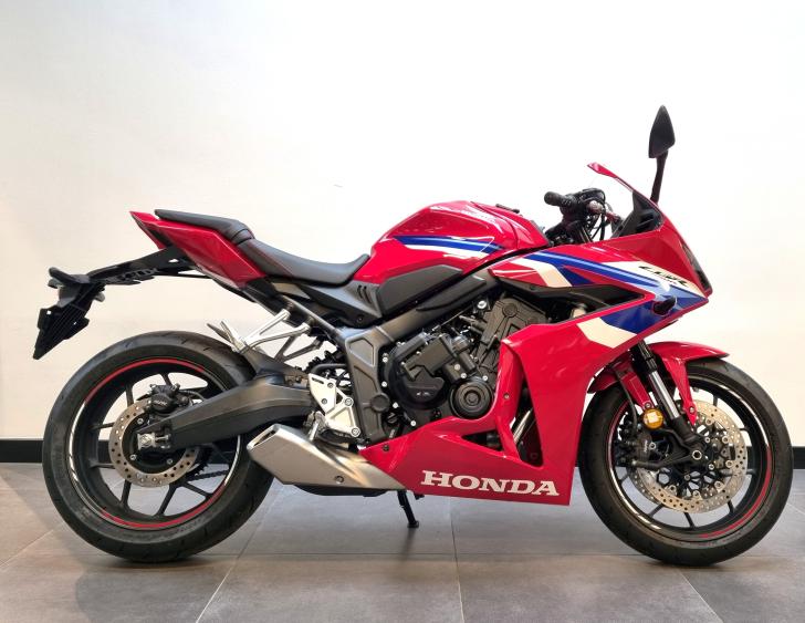 Here's a photo of the HONDA CBR650R E-CLUTCH, currently available for sale