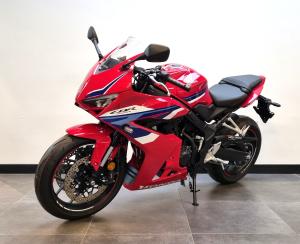 New Honda CBR650R E-CLUTCH CBR650R E-CLUTCH | Image 3