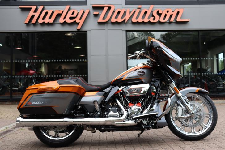 New Harley-Davidson CVO FLHXSE STREET GLIDE