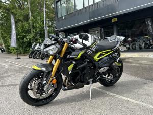 Watch video of Triumph STREET TRIPLE 765 MOTO2™ EDITION STREET TRIPLE 765 MOTO2™ EDITION in Croydon