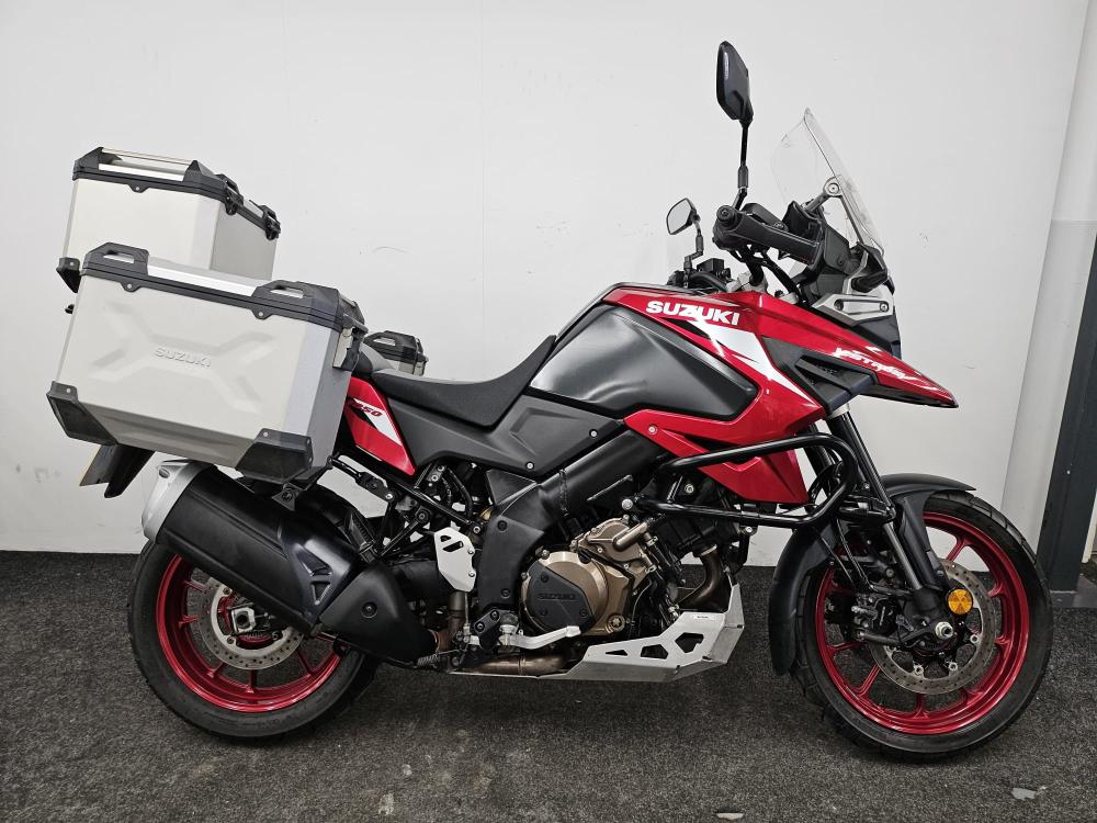 Main photo of this Used Suzuki V-STROM 1050 that's available to buy at KH Motorcycles - Sandiacre, located in Nottingham
