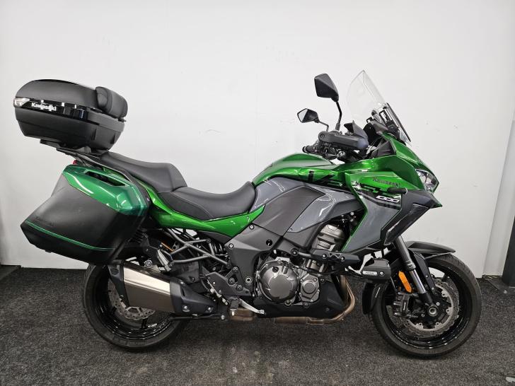 Here's a photo of the KAWASAKI VERSYS 1000 SE, currently available for sale
