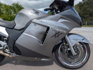 Used Honda CBR CBR1100XX SUPER BLACKBIRD | Image 3