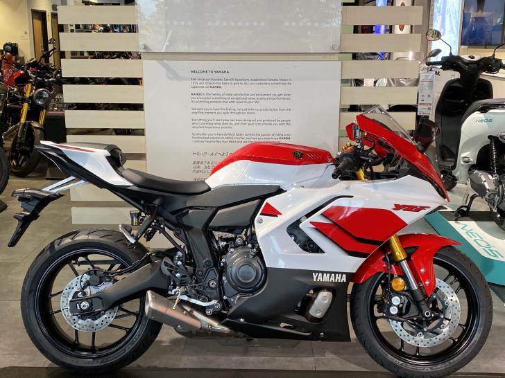 Here's a photo of the YAMAHA R7, currently available for sale