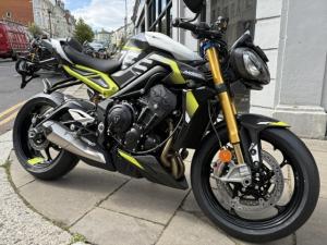 New Triumph STREET TRIPLE 765 MOTO2™ EDITION STREET TRIPLE 765 MOTO2™ EDITION | Image 4