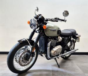 Ex Demo Triumph BONNEVILLE BONNEVILLE T120 | Image 2