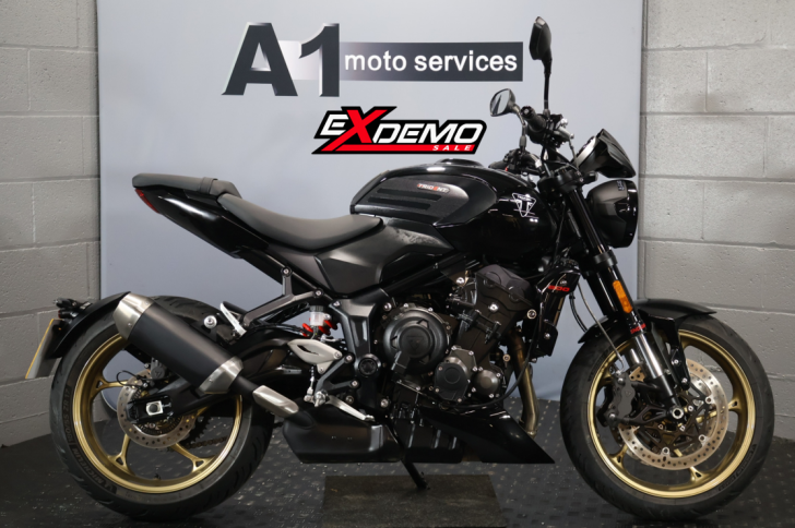 Here's a photo of the TRIUMPH TRIDENT 800, currently available for sale