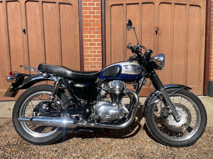 Here's a photo of the KAWASAKI W650, currently available for sale