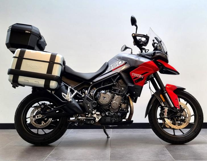 Here's a photo of the TRIUMPH TIGER 850 SPORT, currently available for sale