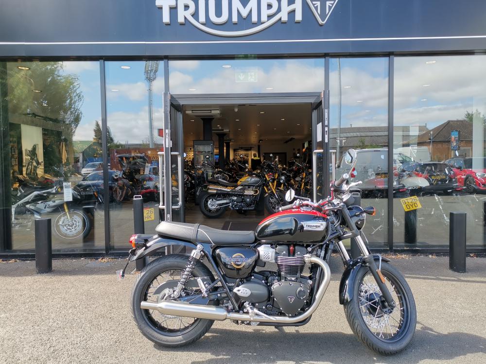 Main photo of this New Triumph BONNEVILLE that's available to buy at Sutton Honda Tamworth, located in Tamworth