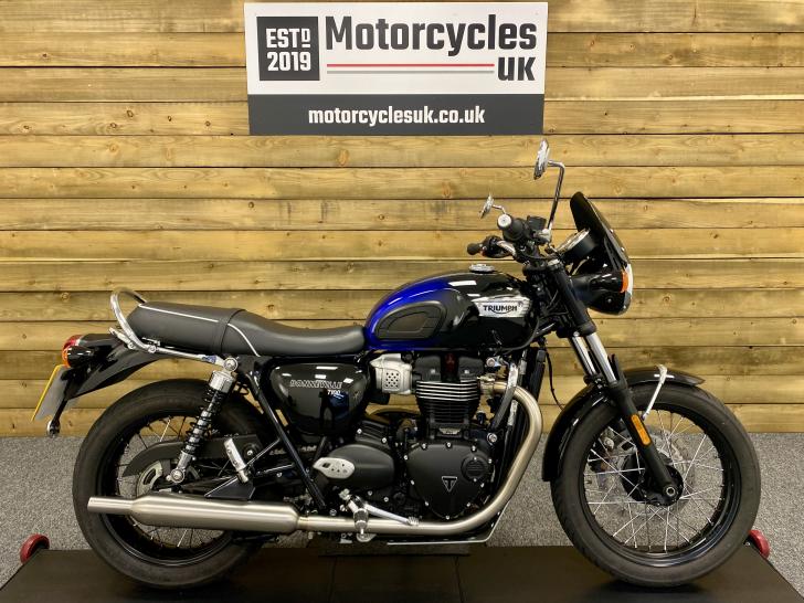 Here's a photo of the TRIUMPH BONNEVILLE T100 STEALTH EDITION, currently available for sale