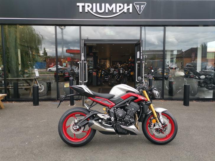 New Triumph STREET TRIPLE 765 RX