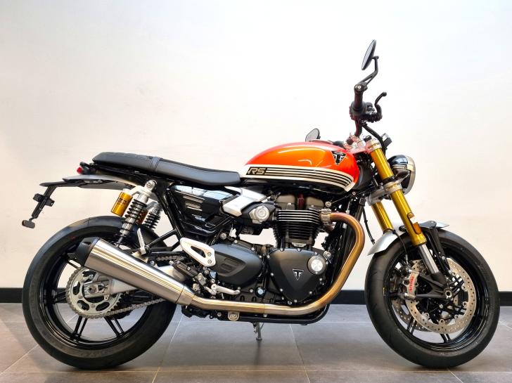 Here's a photo of the TRIUMPH SPEED TWIN 1200 RS, currently available for sale
