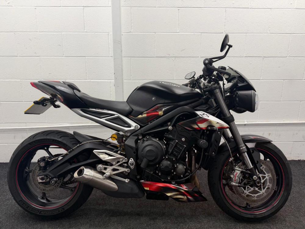 Main photo of this Used Triumph STREET that's available to buy at KH Motorcycles - Market Harborough, located in Market Harborough