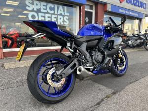 Used Yamaha R7 R7 | Image 2
