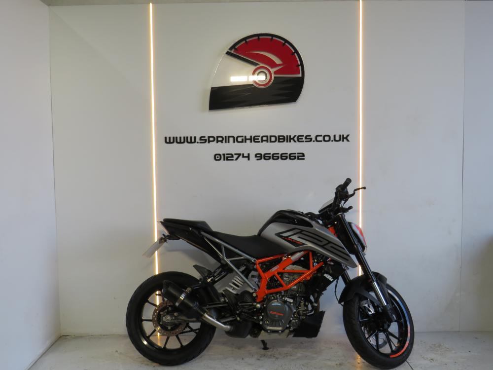 Main photo of this Used KTM 125 DUKE ABS that's available to buy at Springhead Bikes, located in Bradford