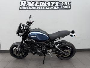 Watch video of Yamaha XSR900 XSR900 in Fleetwood
