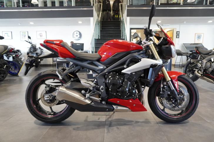 Here's a photo of the TRIUMPH STREET TRIPLE 675, currently available for sale