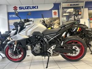 New Suzuki GSX-8S GSX-8S | Image 3
