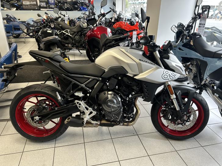 Here's a photo of the SUZUKI GSX-8S, currently available for sale
