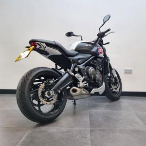 Used Triumph TRIDENT 660 TRIPLE TRIBUTE EDITION TRIDENT 660 TRIPLE TRIBUTE EDITION | Image 4