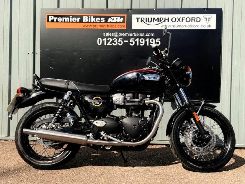 Main photo of this Used Triumph BONNEVILLE that's available to buy at Triumph Oxford, located in Abingdon