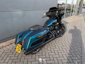 Used Harley-Davidson TOURING TOURING FLHX STREET GLIDE | Image 2
