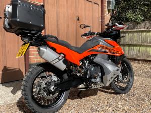 Watch video of KTM 890 890 ADVENTURE in Westerham