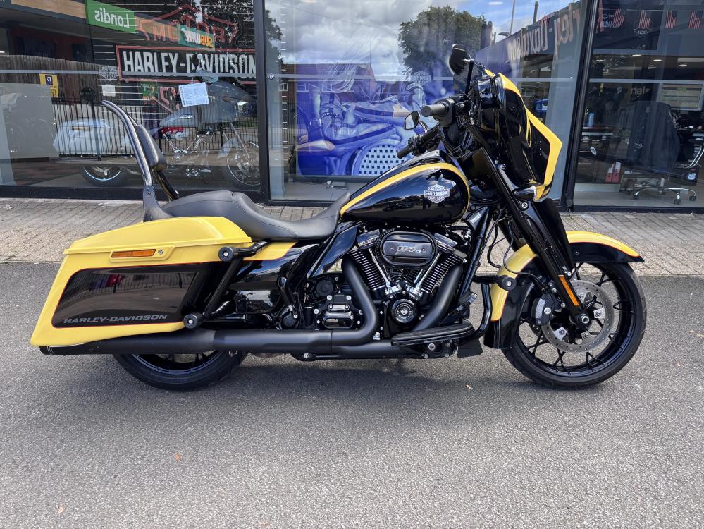 Main photo of this Used Harley-Davidson FLHXS that's available to buy at Cheltenham Harley-Davidson , located in Cheltenham