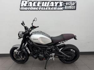 Watch video of Yamaha XSR900 XSR900 in Fleetwood