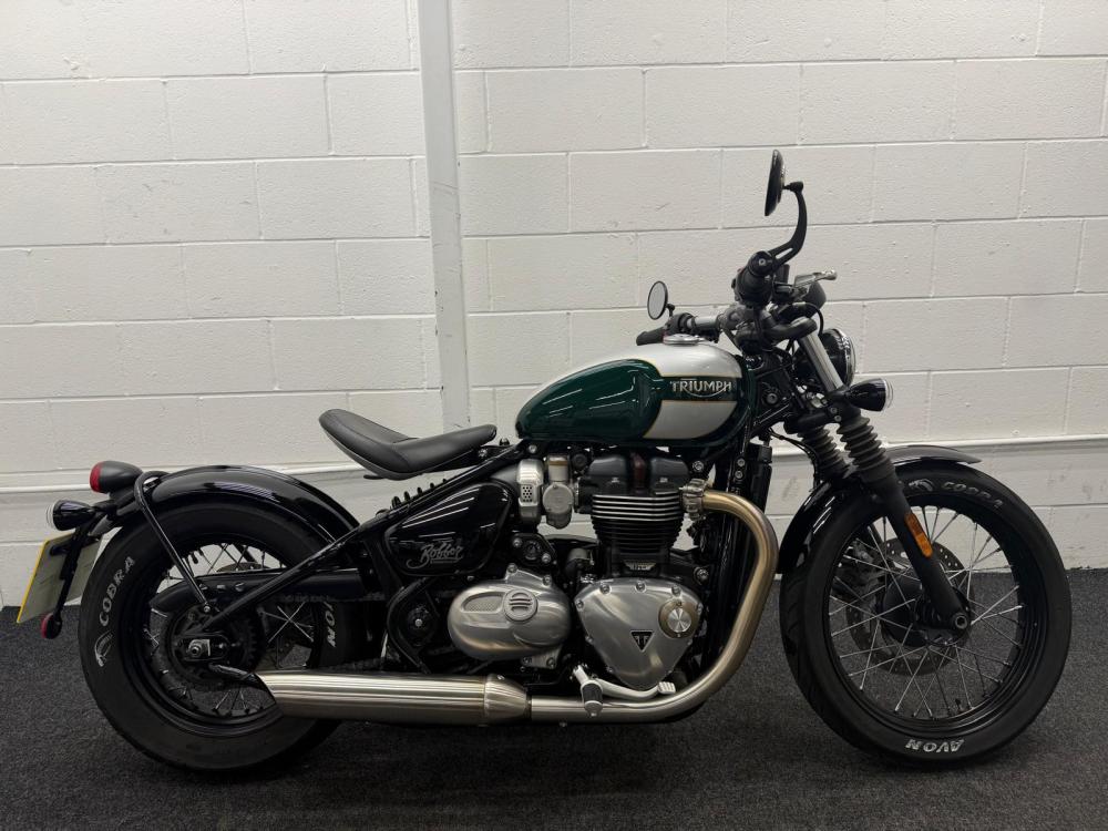 Main photo of this Used Triumph BONNEVILLE that's available to buy at KH Motorcycles - Market Harborough, located in Market Harborough