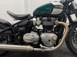 Used Triumph BONNEVILLE BONNEVILLE BOBBER | Image 2