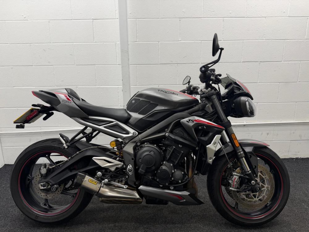 Main photo of this Used Triumph STREET that's available to buy at KH Motorcycles - Market Harborough, located in Market Harborough