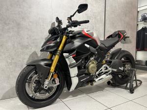 Watch video of Ducati STREETFIGHTER V4 SP STREETFIGHTER V4 SP in Hull