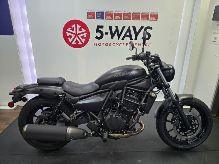 Here's a photo of the KAWASAKI ELIMINATOR 500, currently available for sale