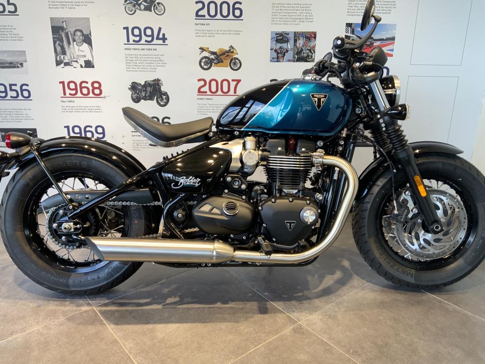 Main photo of this New Triumph BONNEVILLE that's available to buy at Blade Triumph Cheltenham, located in Cheltenham