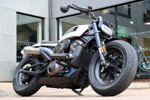 Watch video of Harley-Davidson SPORTSTER S SPORTSTER S in Guildford